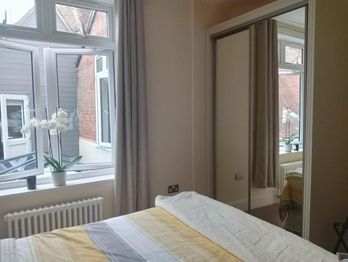 Catherine Street Apartments Солсбери Экстерьер фото